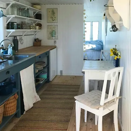 Cozy Wagon House With Views Over The Limfjord